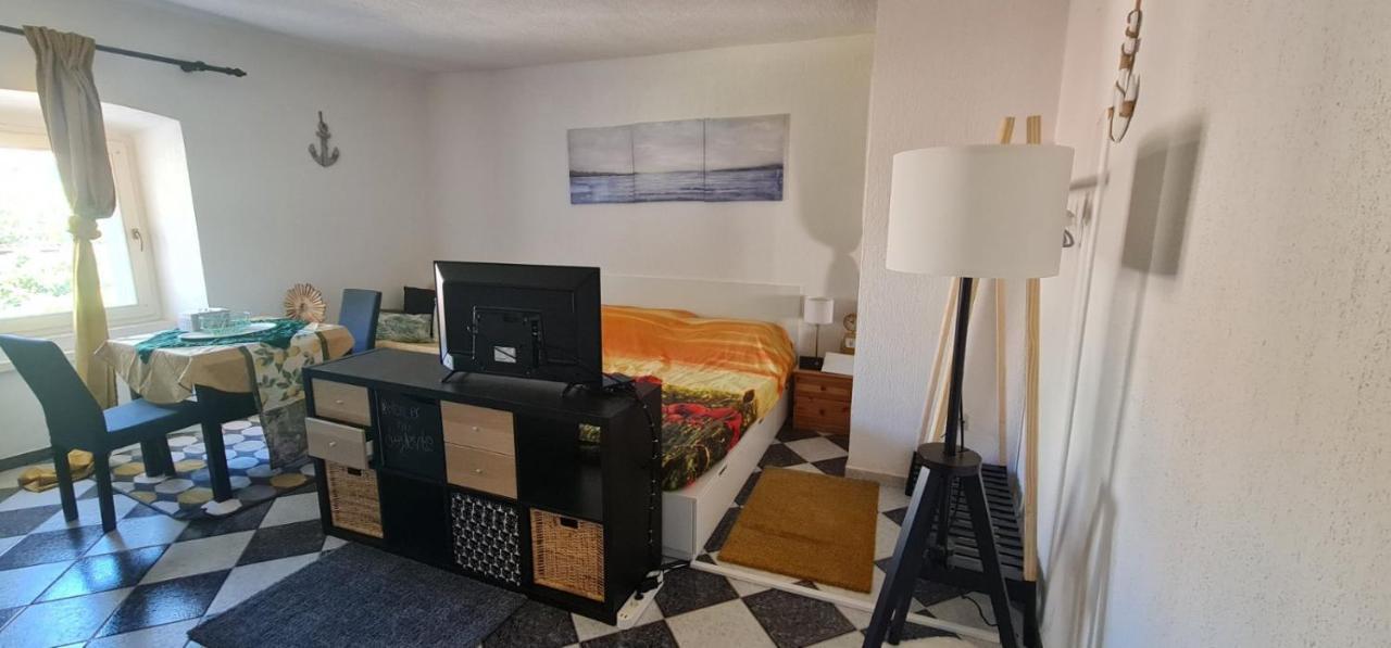 Studio Prommontore Premantura Esterno foto